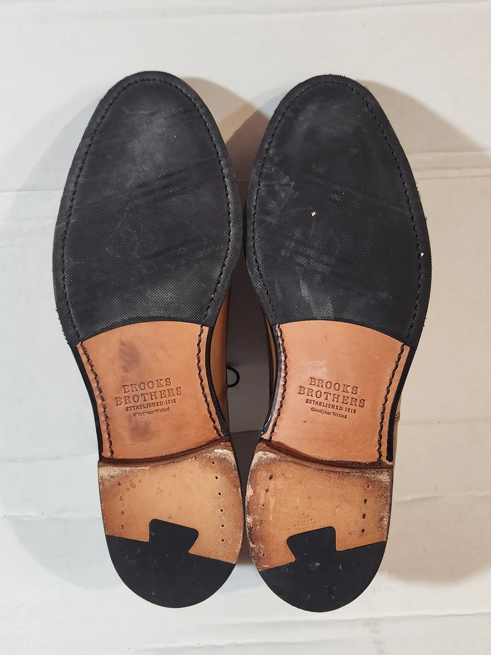 Brooks Brothers Tan Leather Cap-Toe Oxfords with Black Laces